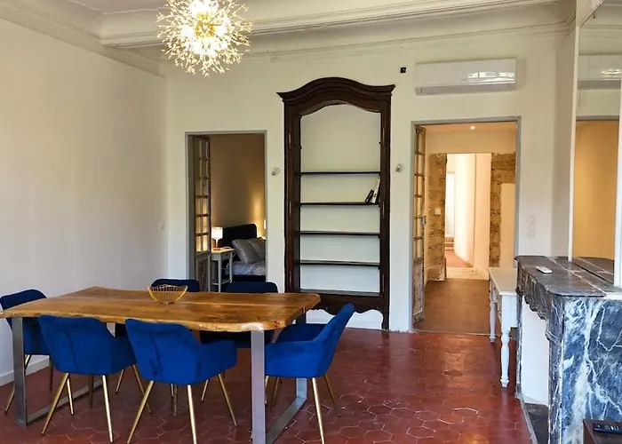 Appartement Pezenas Historique Appartement Clim Wifi 2 Chambres 6 Couchages *